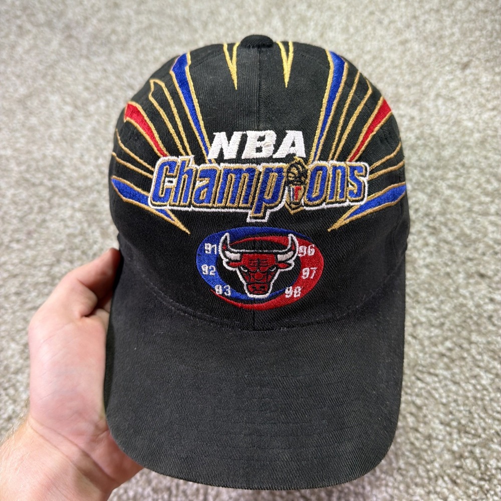 Vintage 1998 Chicago Bulls Strapback Hat NBA Champions Locker Room Starter Hat
